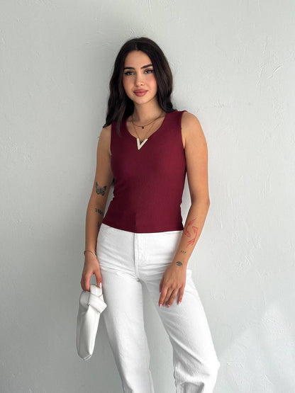 Sleeveless V-Cut Blouse - Accessorized - BossyMs